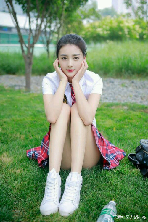 FB体育在线-“法甲激烈角逐，榜首变换频繁”，法甲前三名